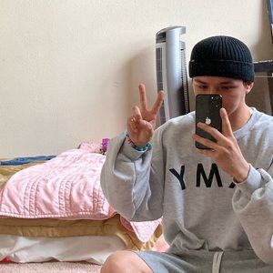 Meet your Posher, Leo